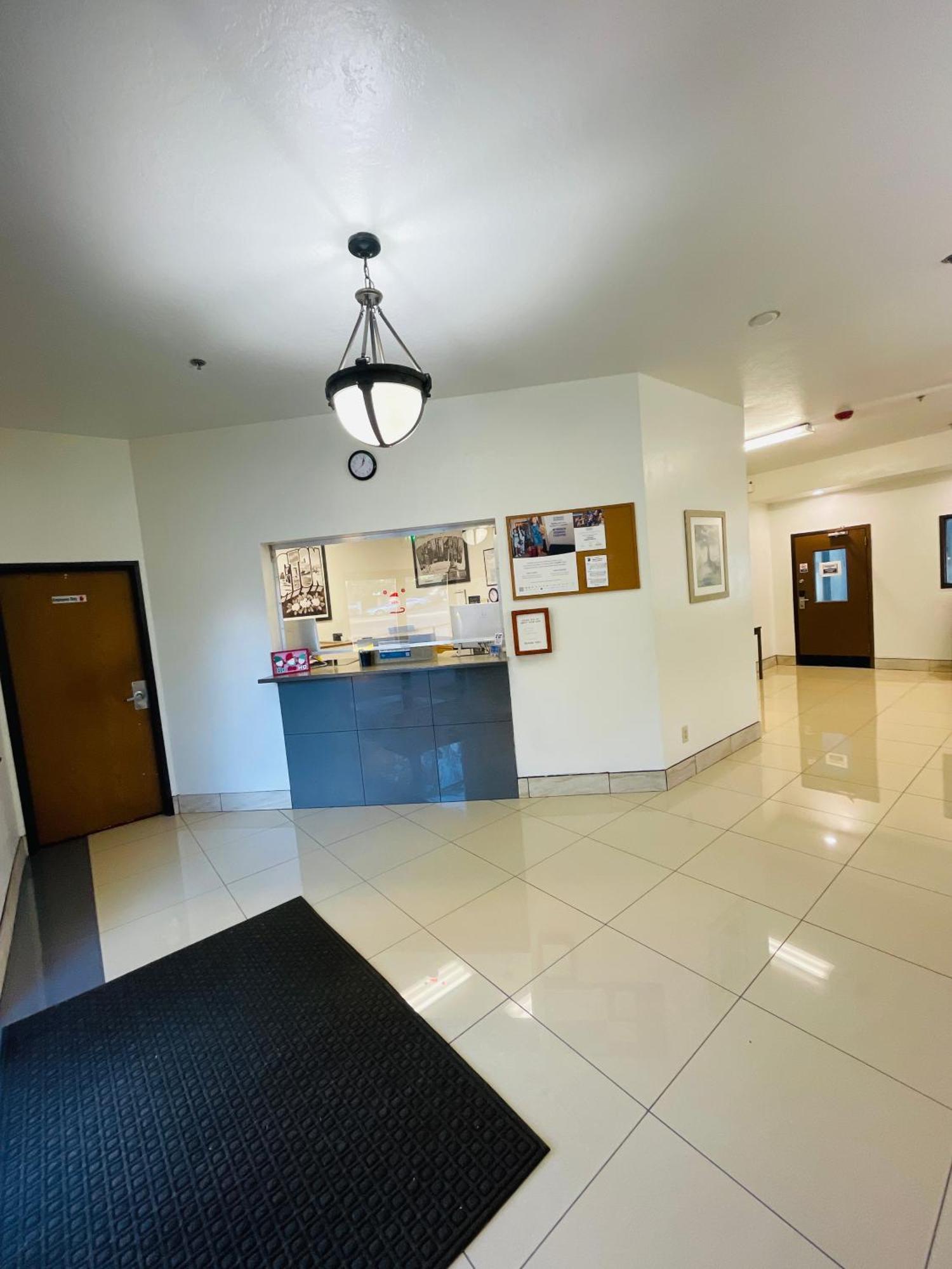 Super 8 By Wyndham Lacey Olympia Area Esterno foto