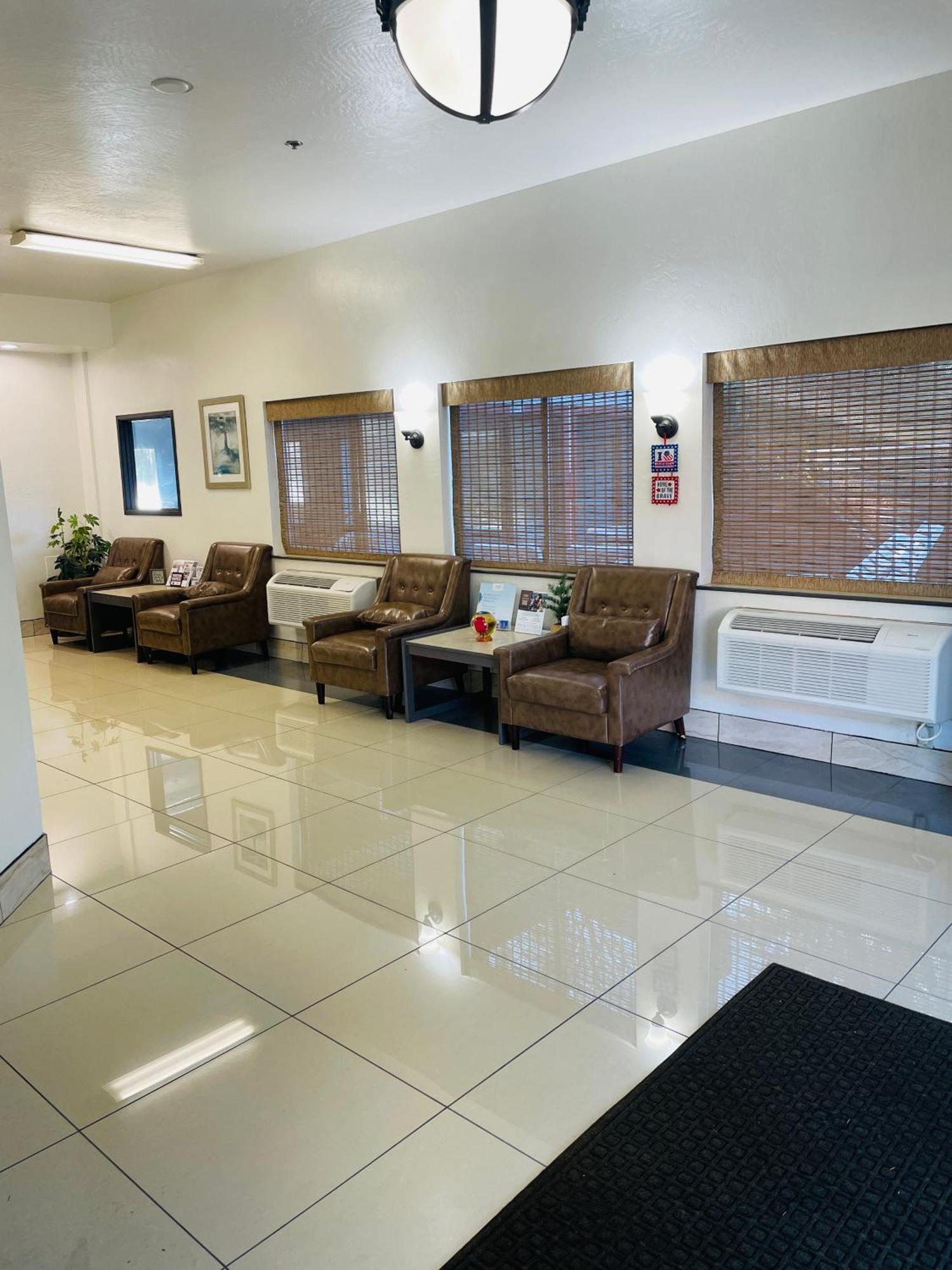 Super 8 By Wyndham Lacey Olympia Area Esterno foto
